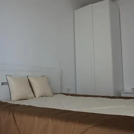 Apartment Funky Shell Mamaia
